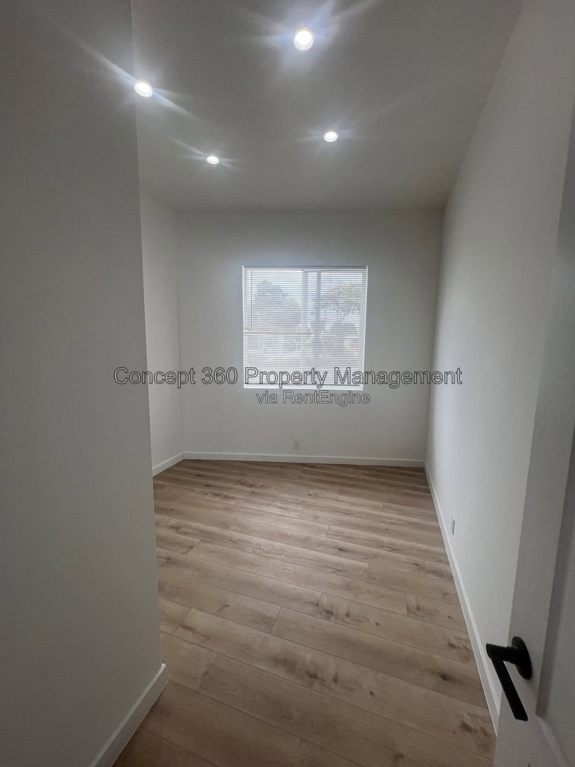 Gallery Image 14