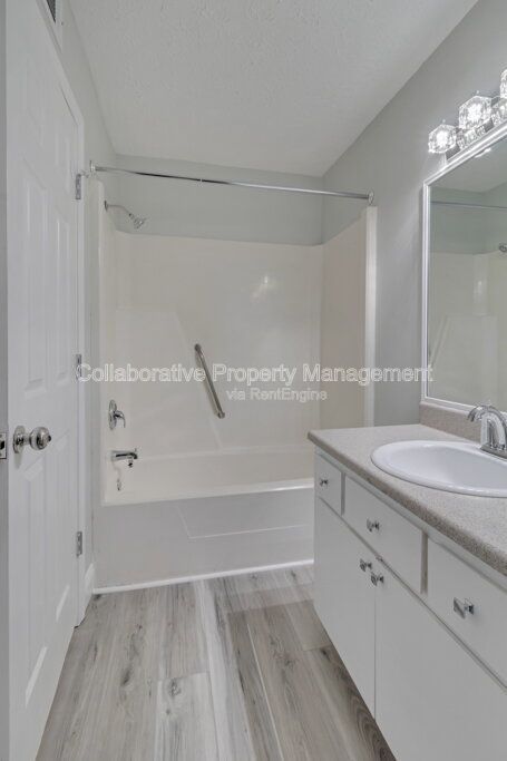 Gallery Image 16