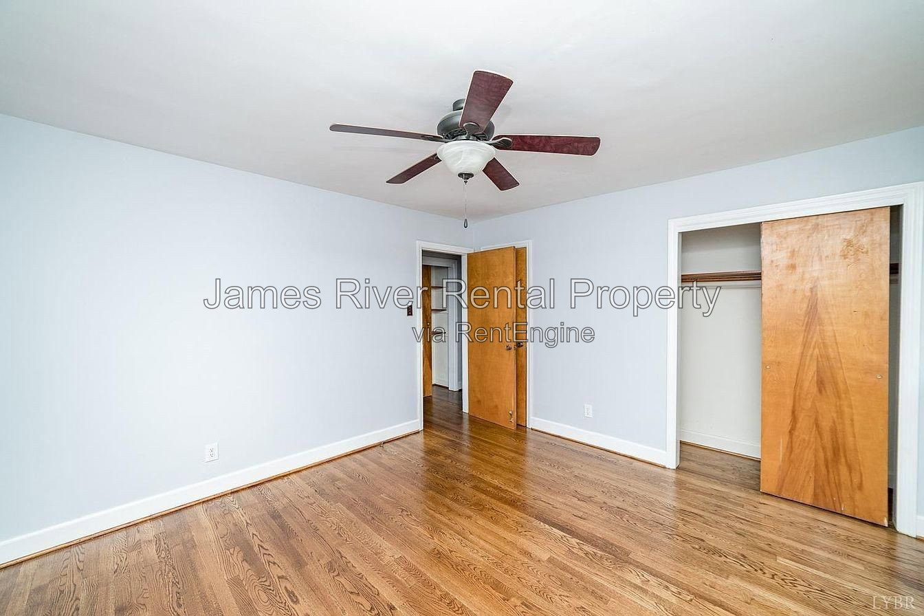 Gallery Image 18