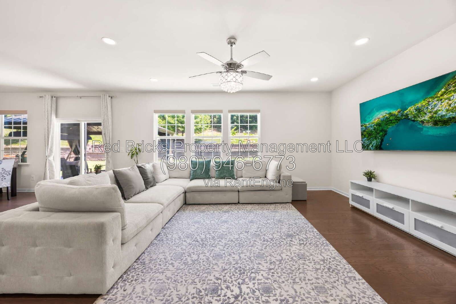 Gallery Image 16