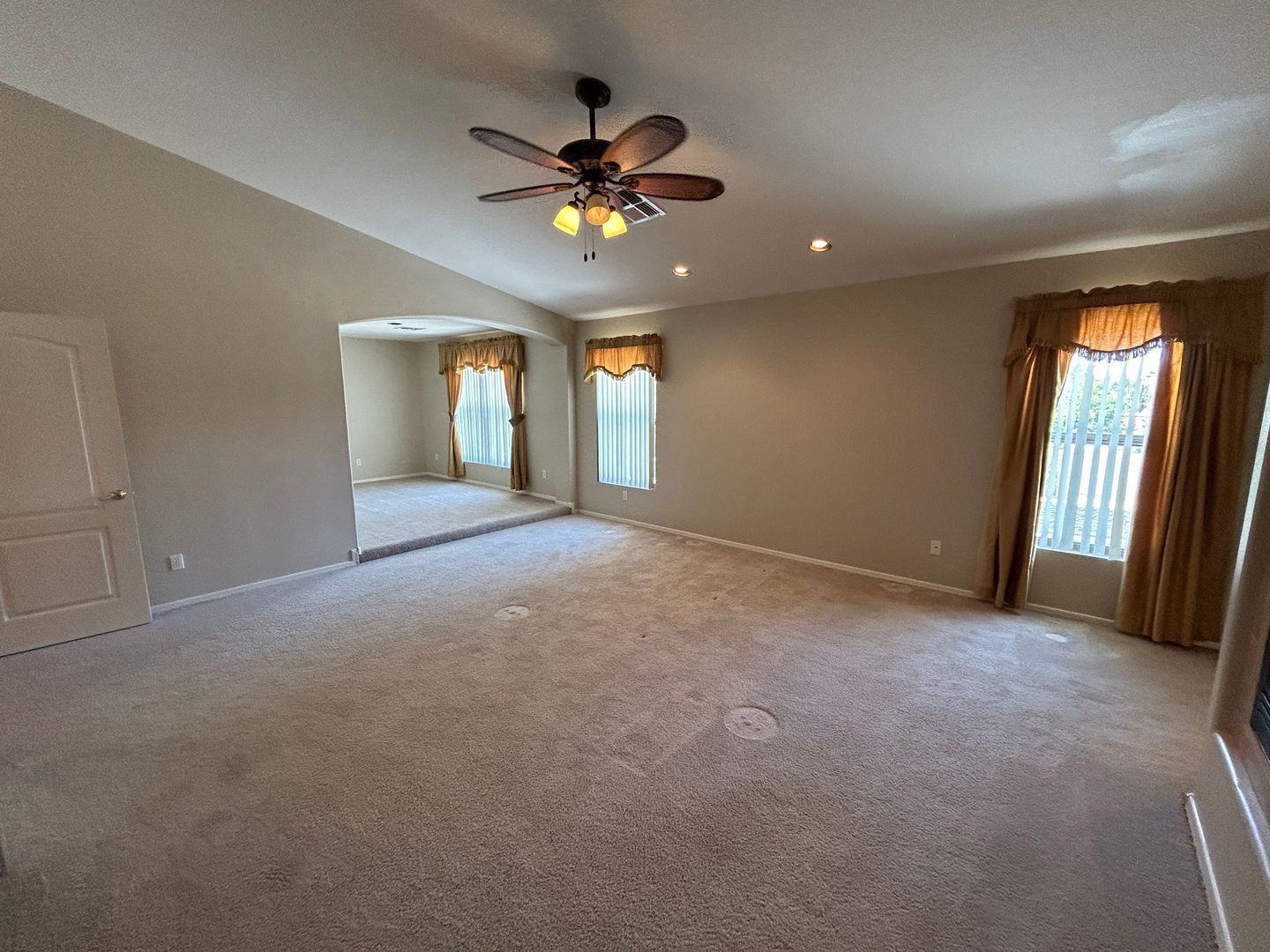 Gallery Image 14