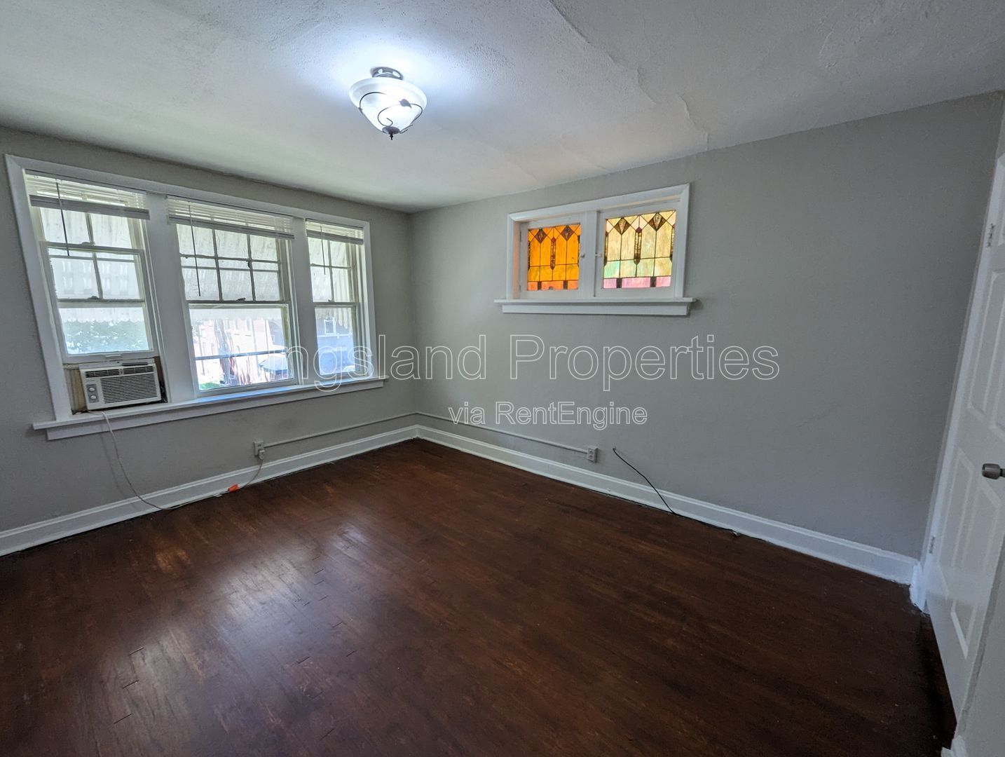 Gallery Image 0