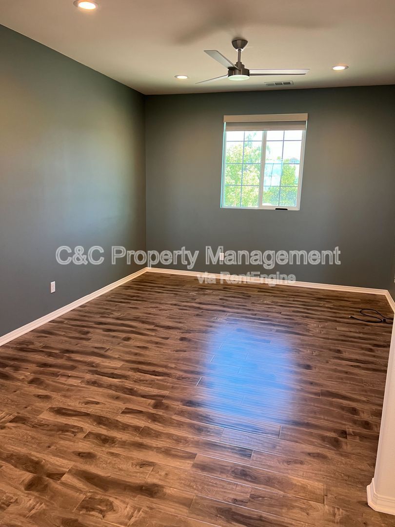 Gallery Image 13