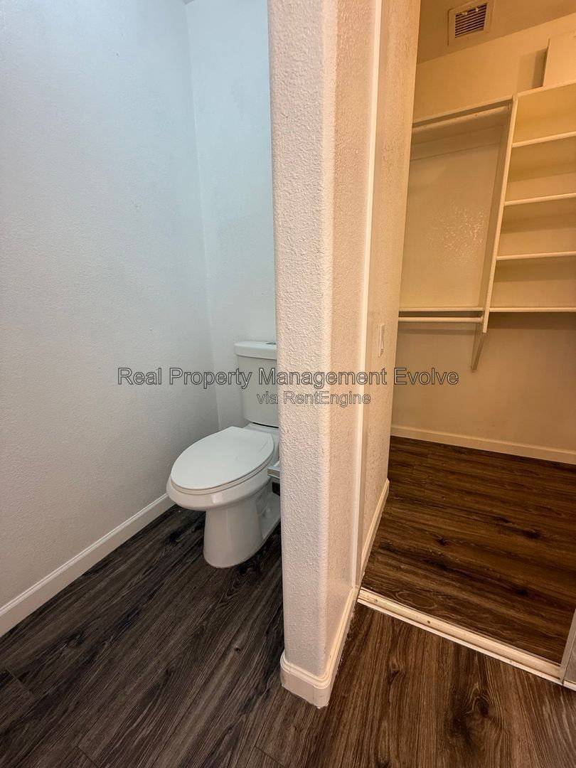 Gallery Image 18