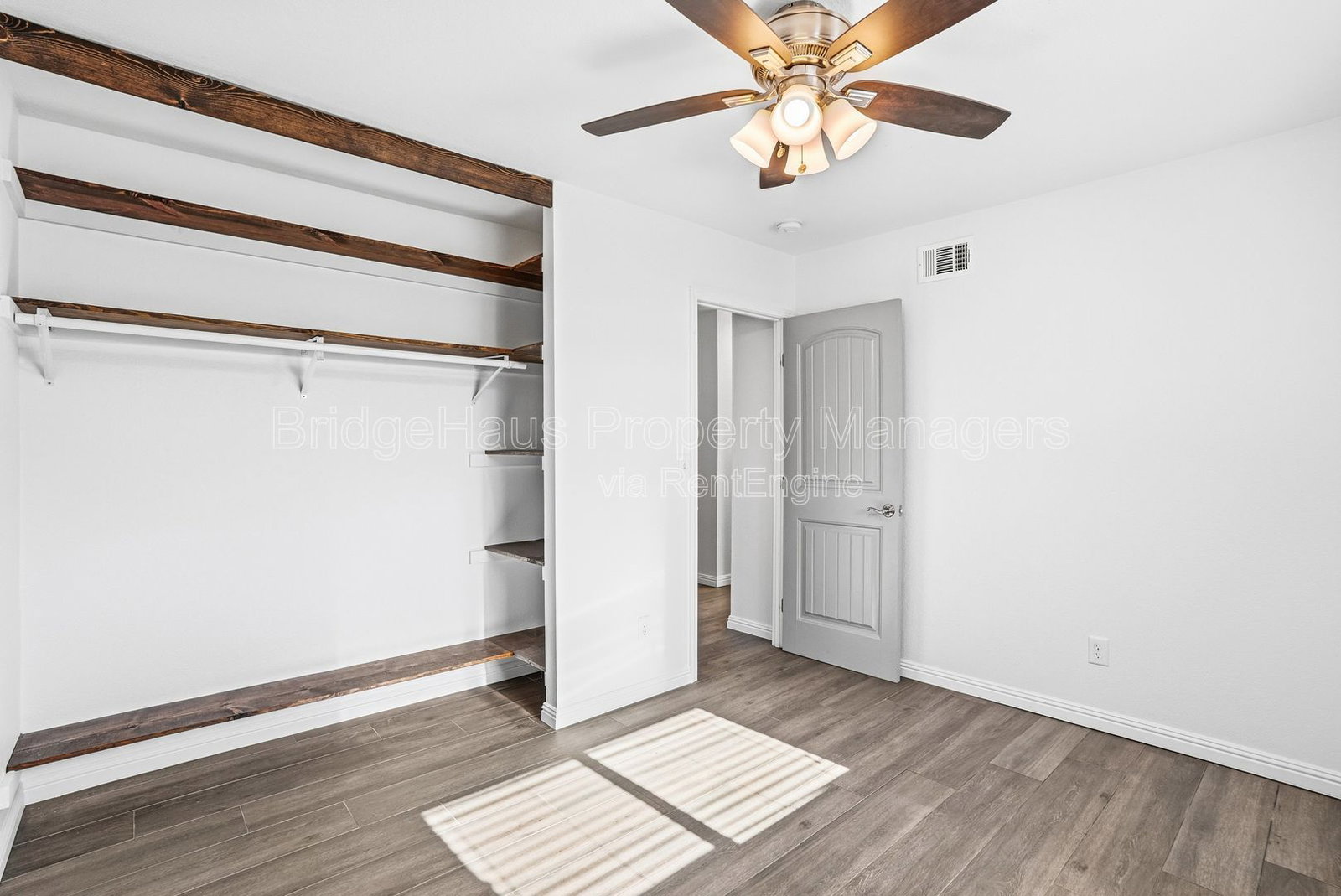 Gallery Image 21