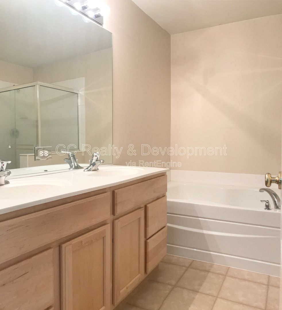 Gallery Image 16