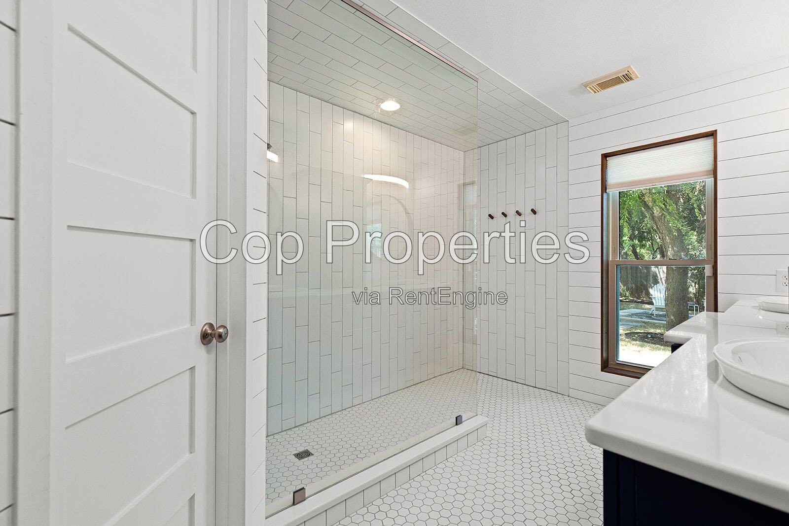 Gallery Image 19