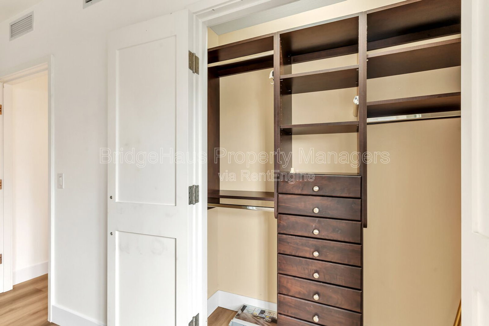 Gallery Image 30