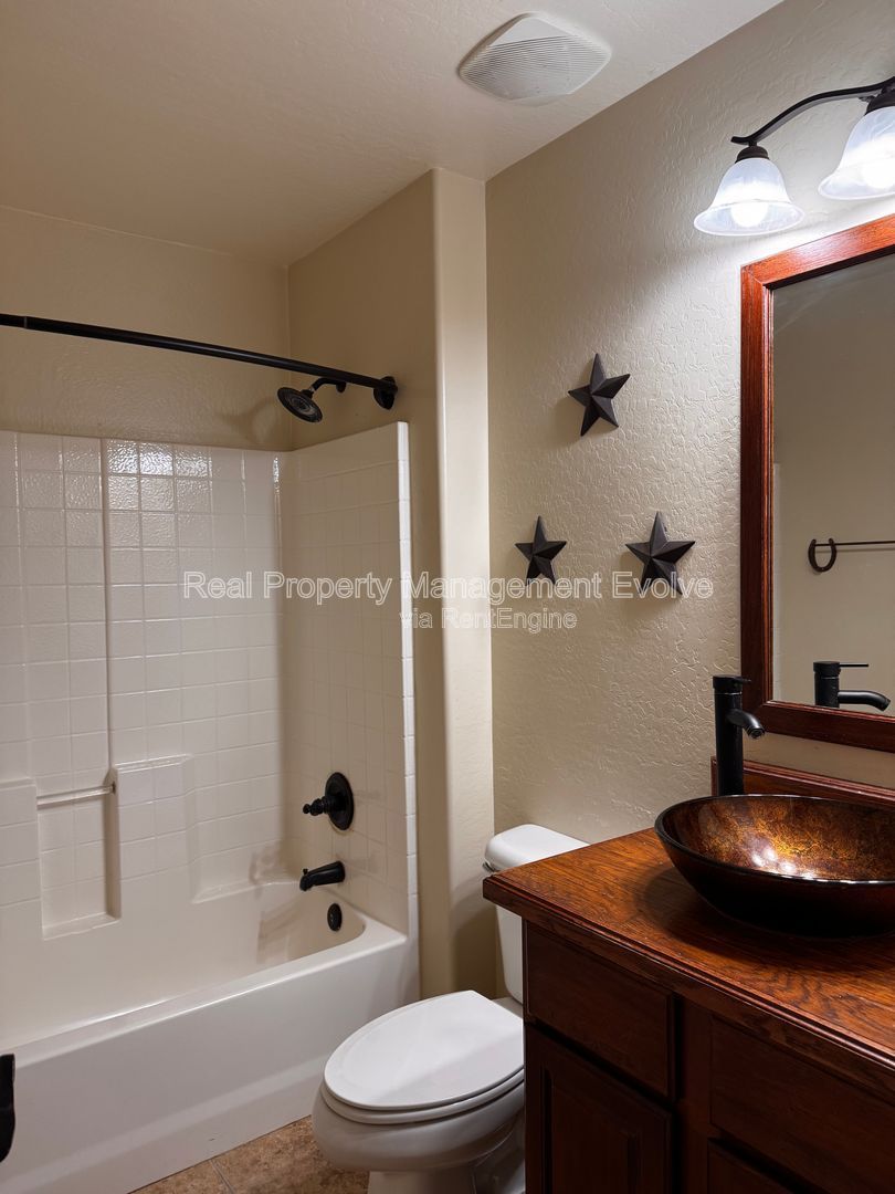 Gallery Image 17