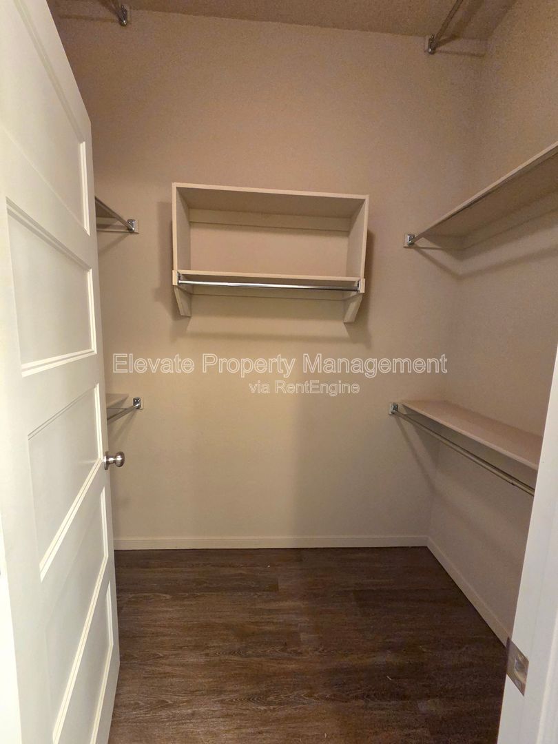 Gallery Image 16