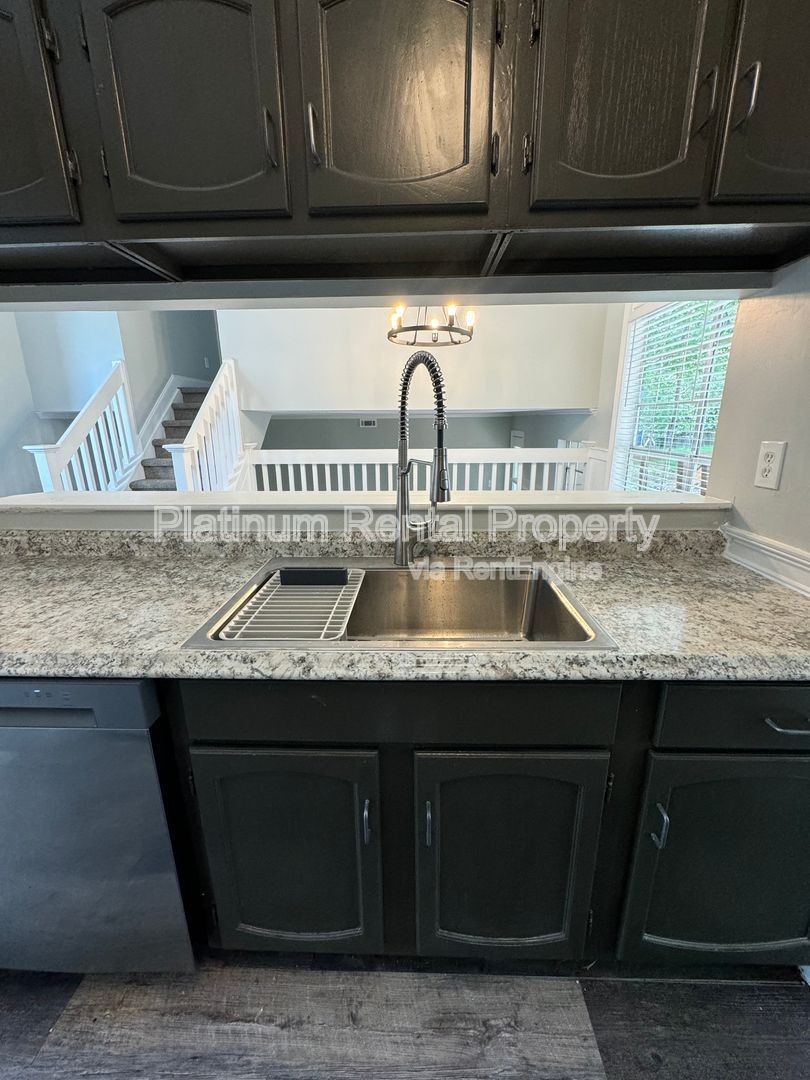 Gallery Image 13