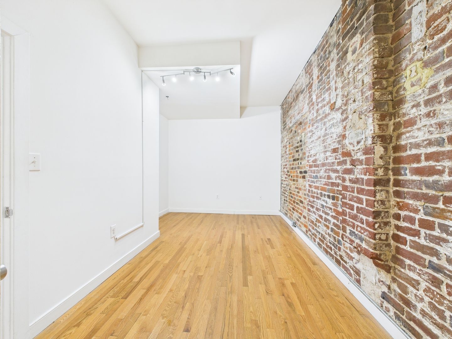 Gallery Image 15