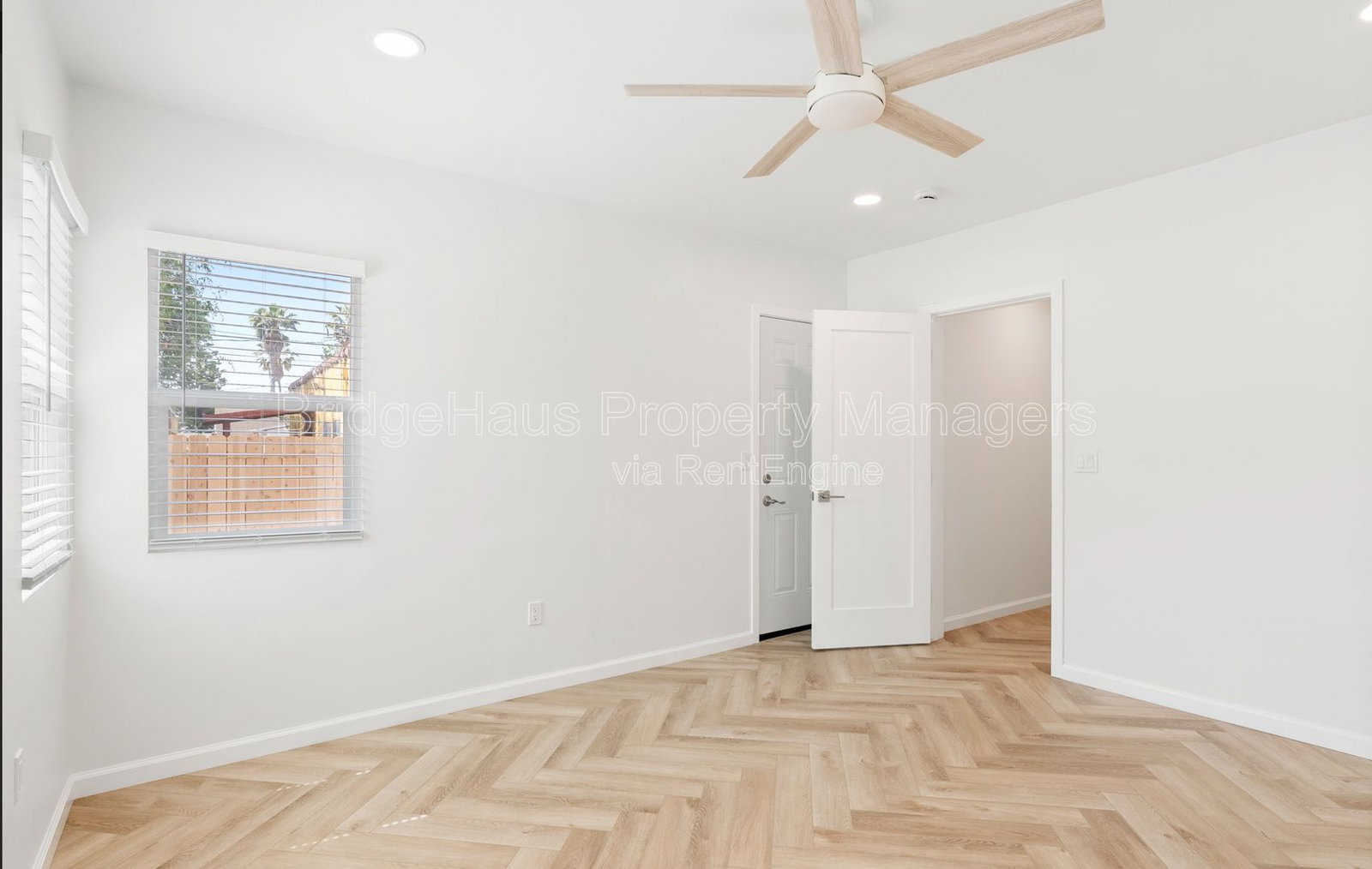 Gallery Image 19