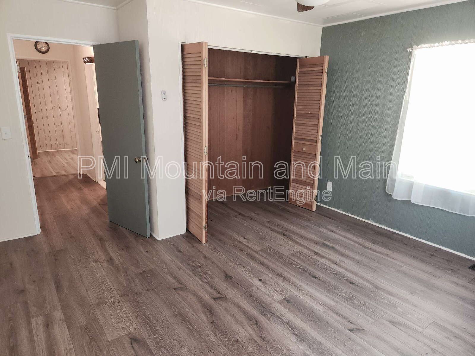 Gallery Image 17