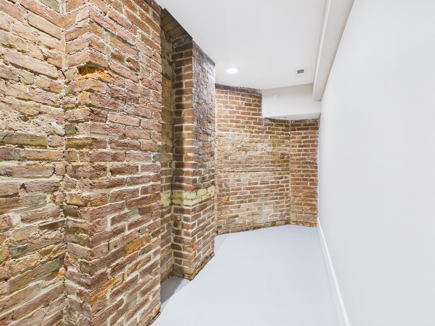 Gallery Image 18