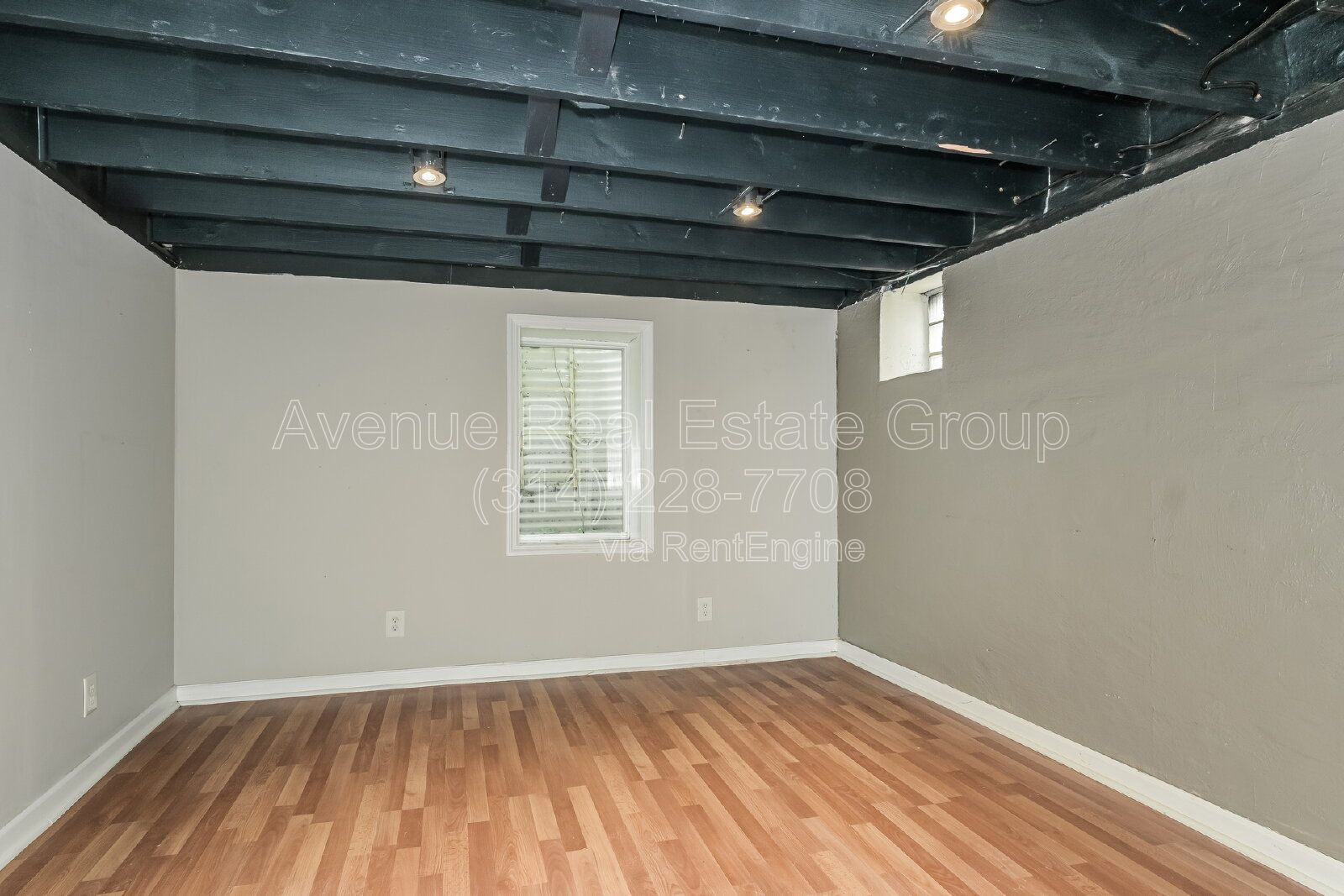 Gallery Image 12
