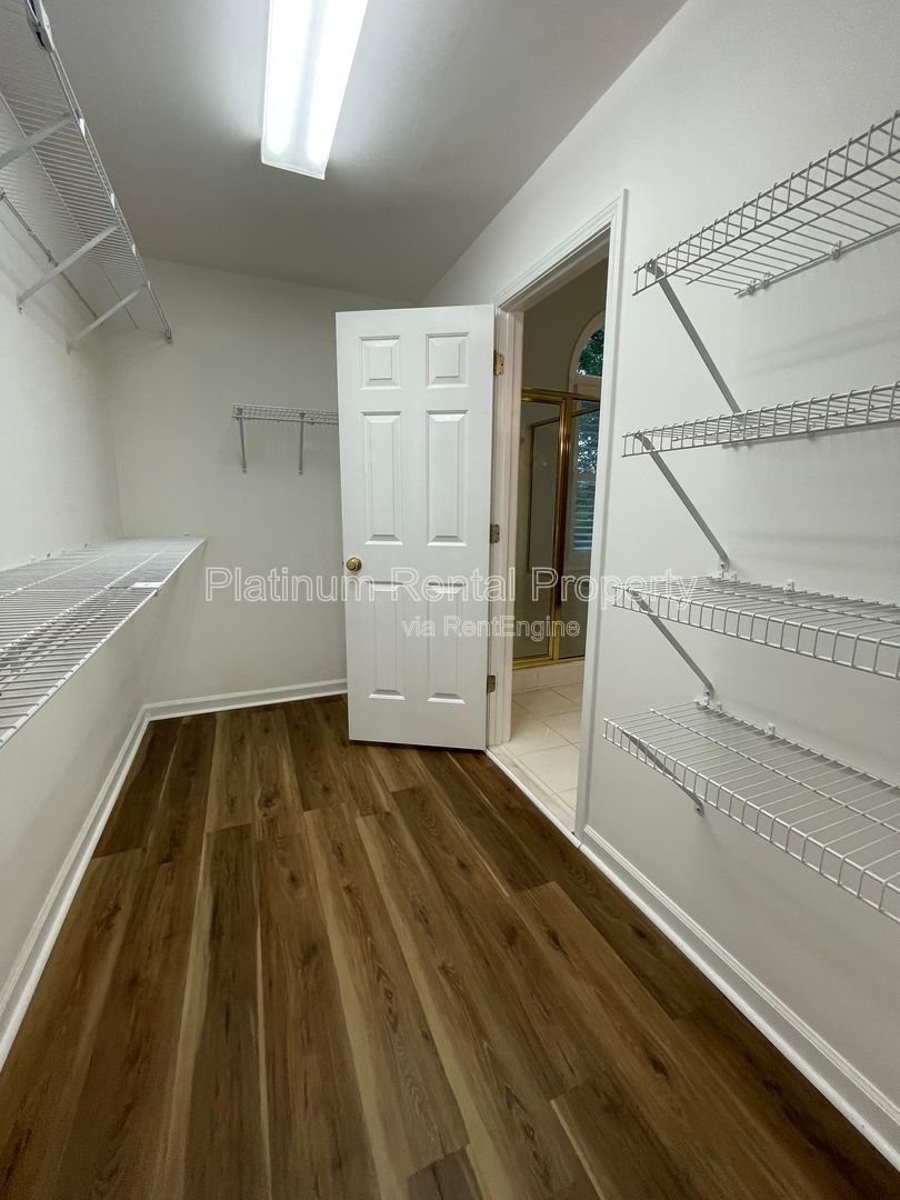 Gallery Image 52
