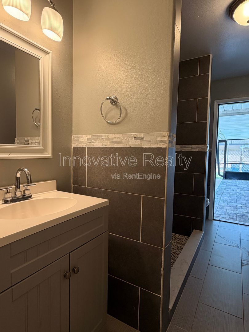 Gallery Image 18