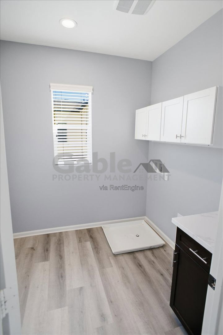 Gallery Image 19