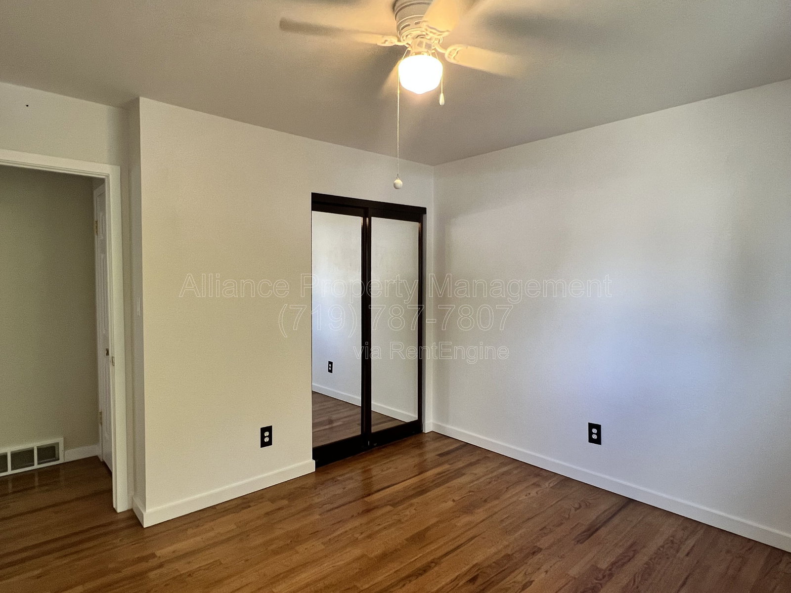 Gallery Image 19