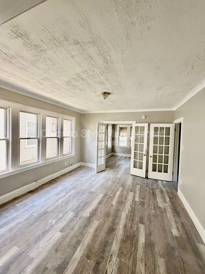 Gallery Image 6