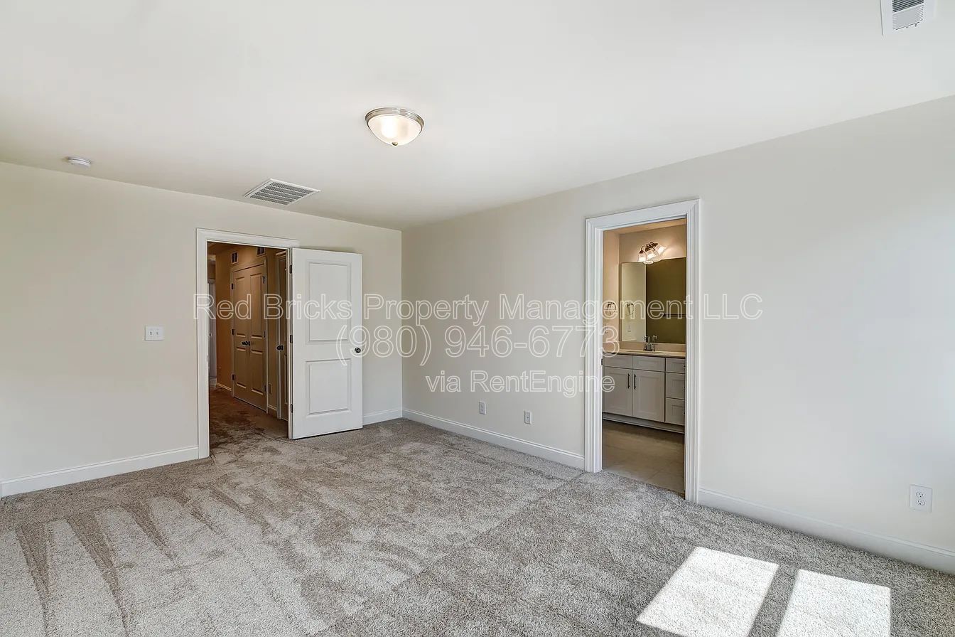 Gallery Image 18