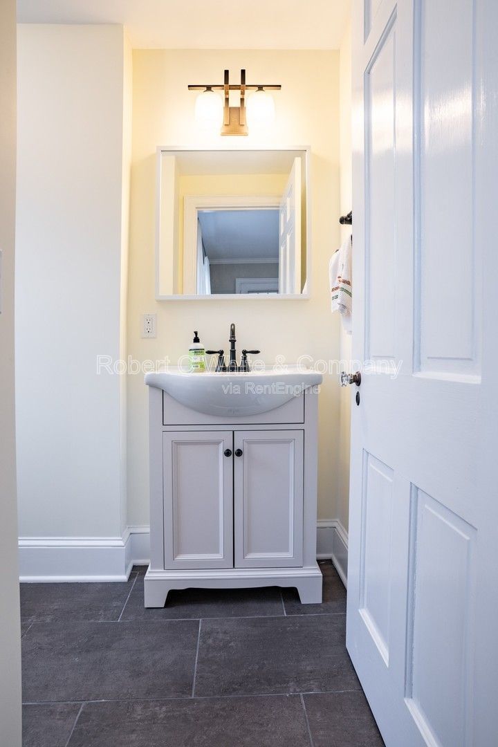 Gallery Image 18
