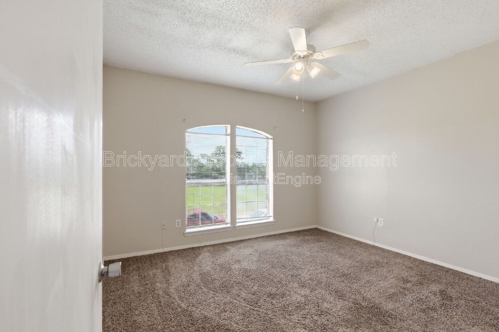 Gallery Image 16