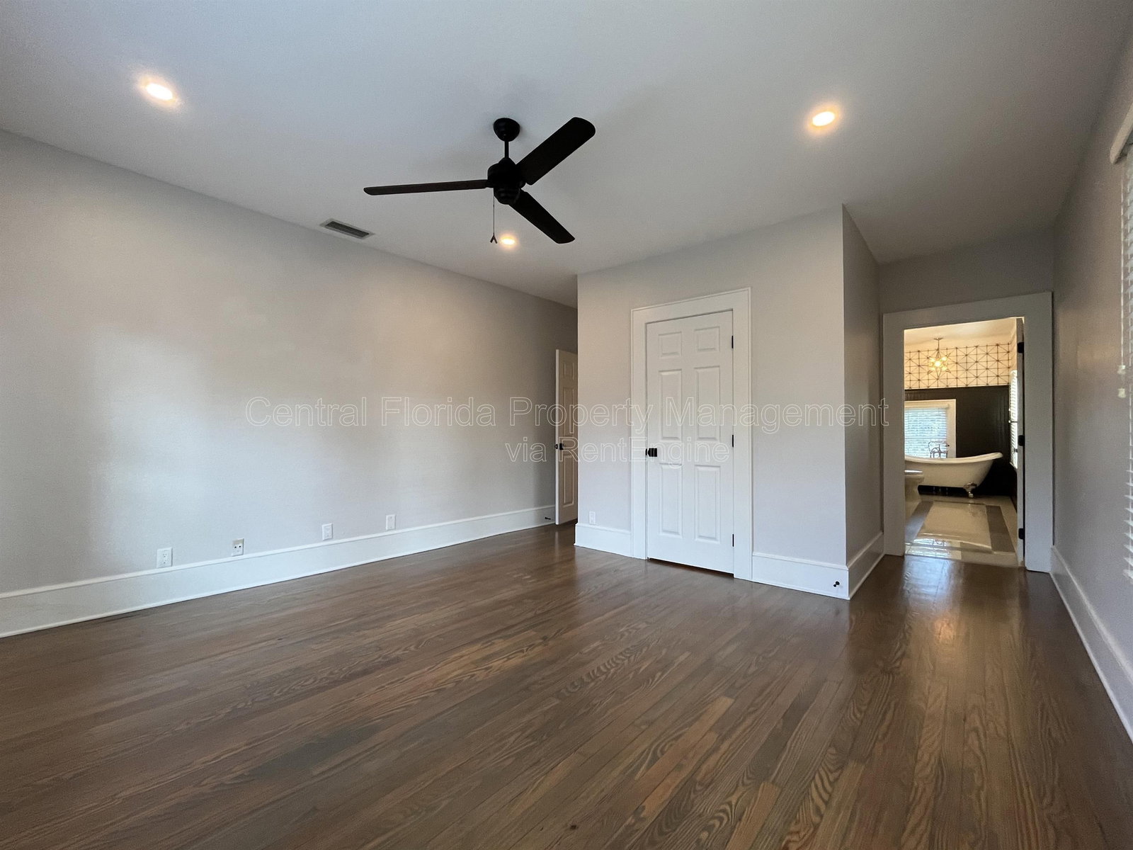 Gallery Image 37