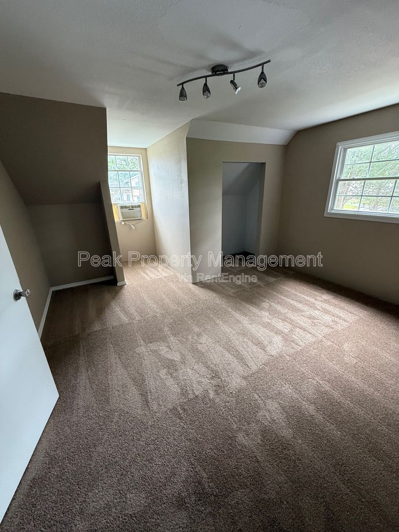 Gallery Image 14