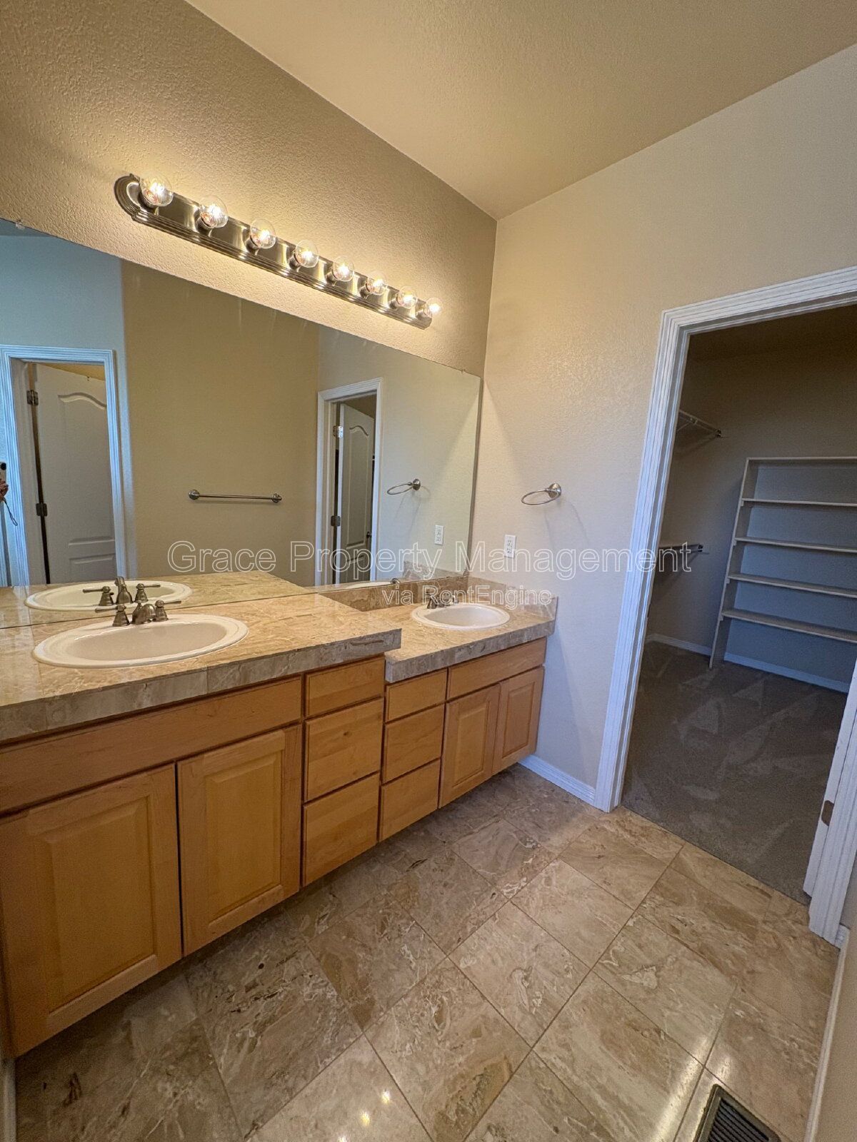 Gallery Image 18