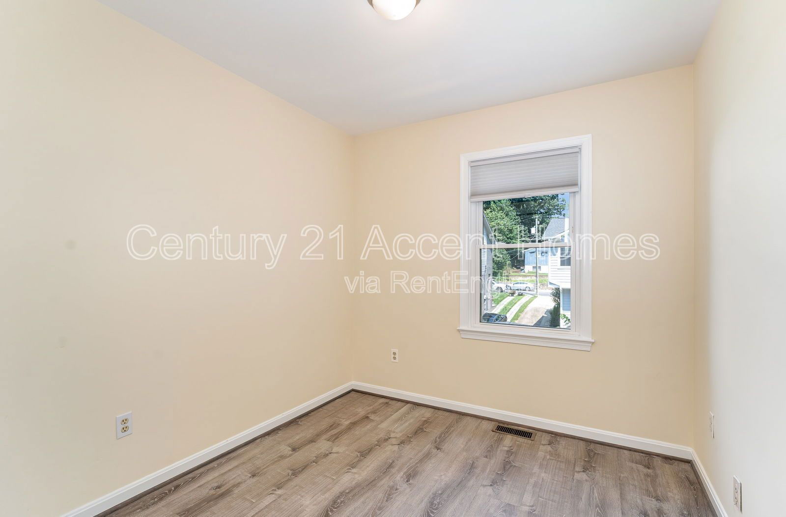 Gallery Image 33