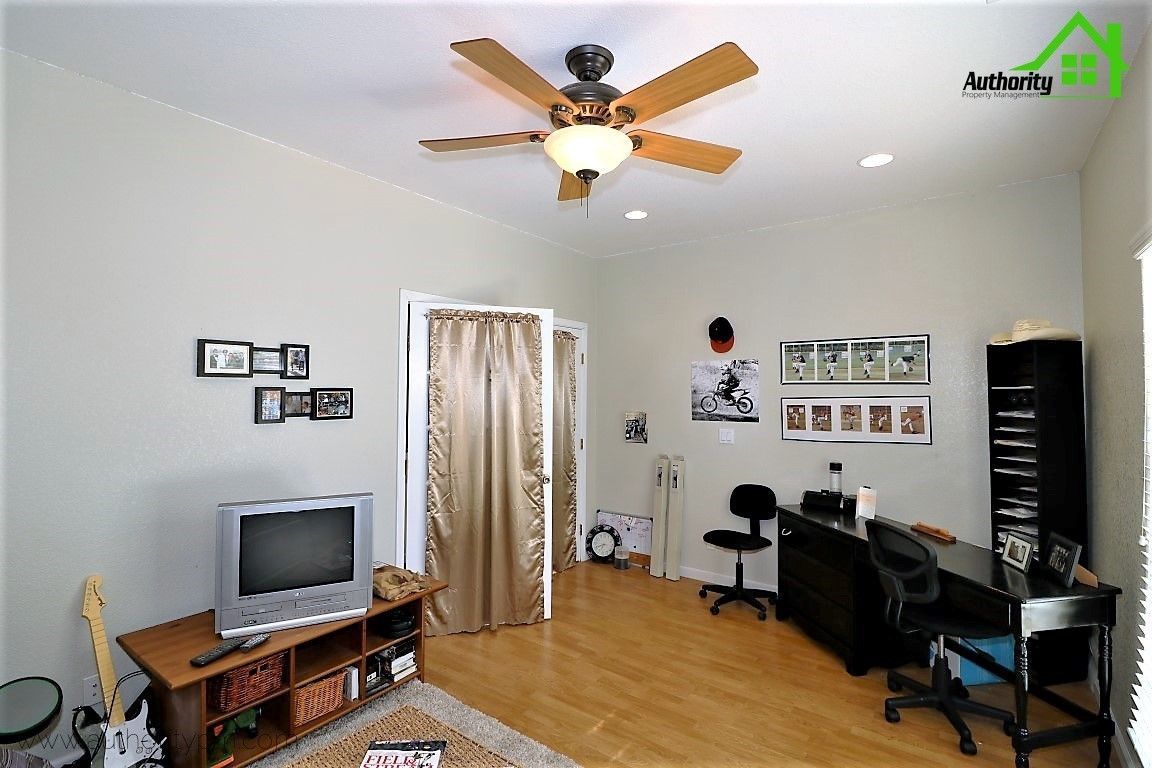 Gallery Image 23