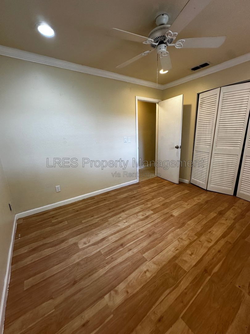 Gallery Image 15