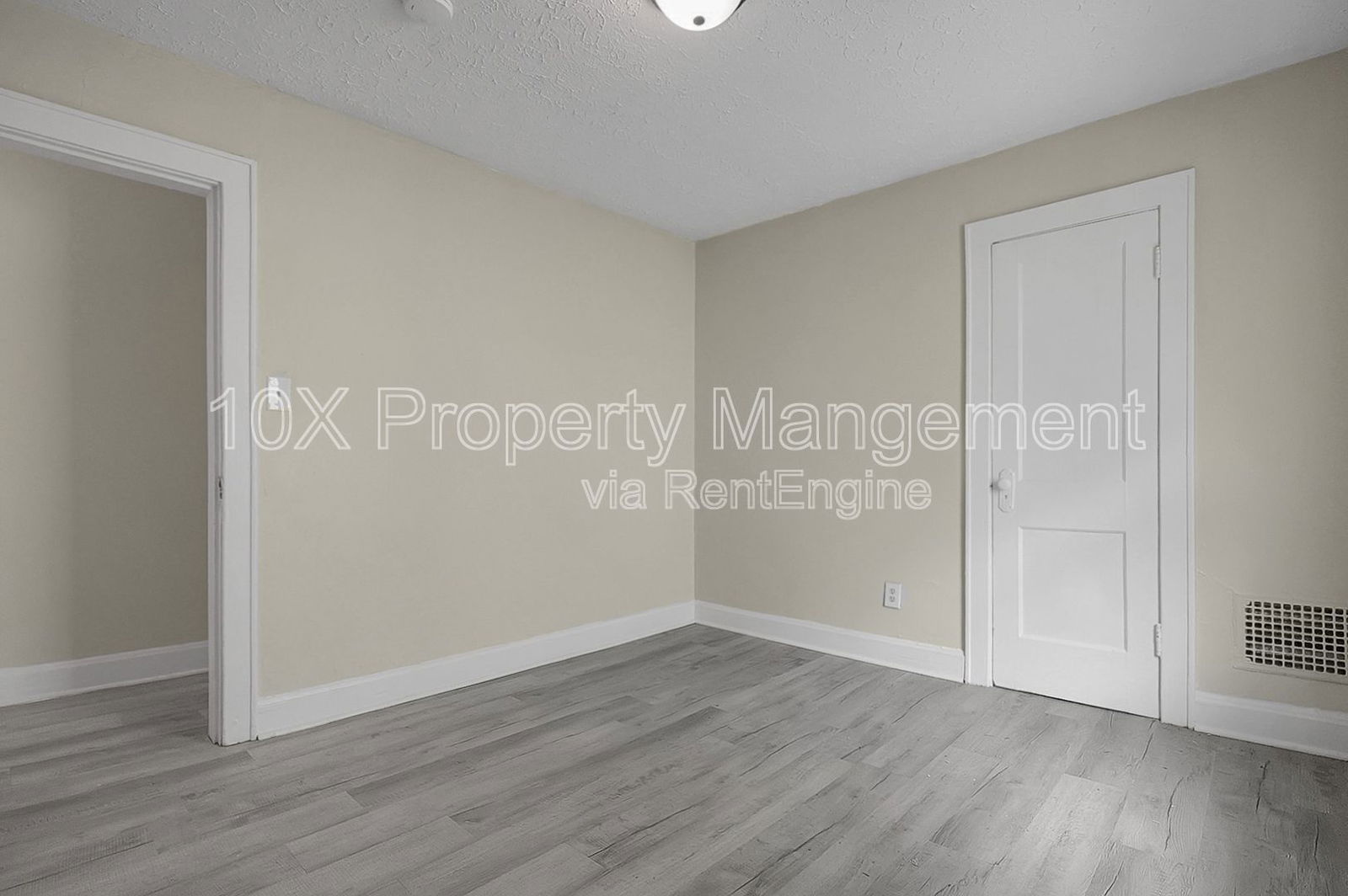 Gallery Image 18