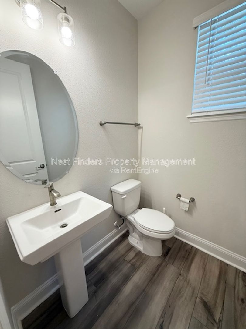 Gallery Image 15