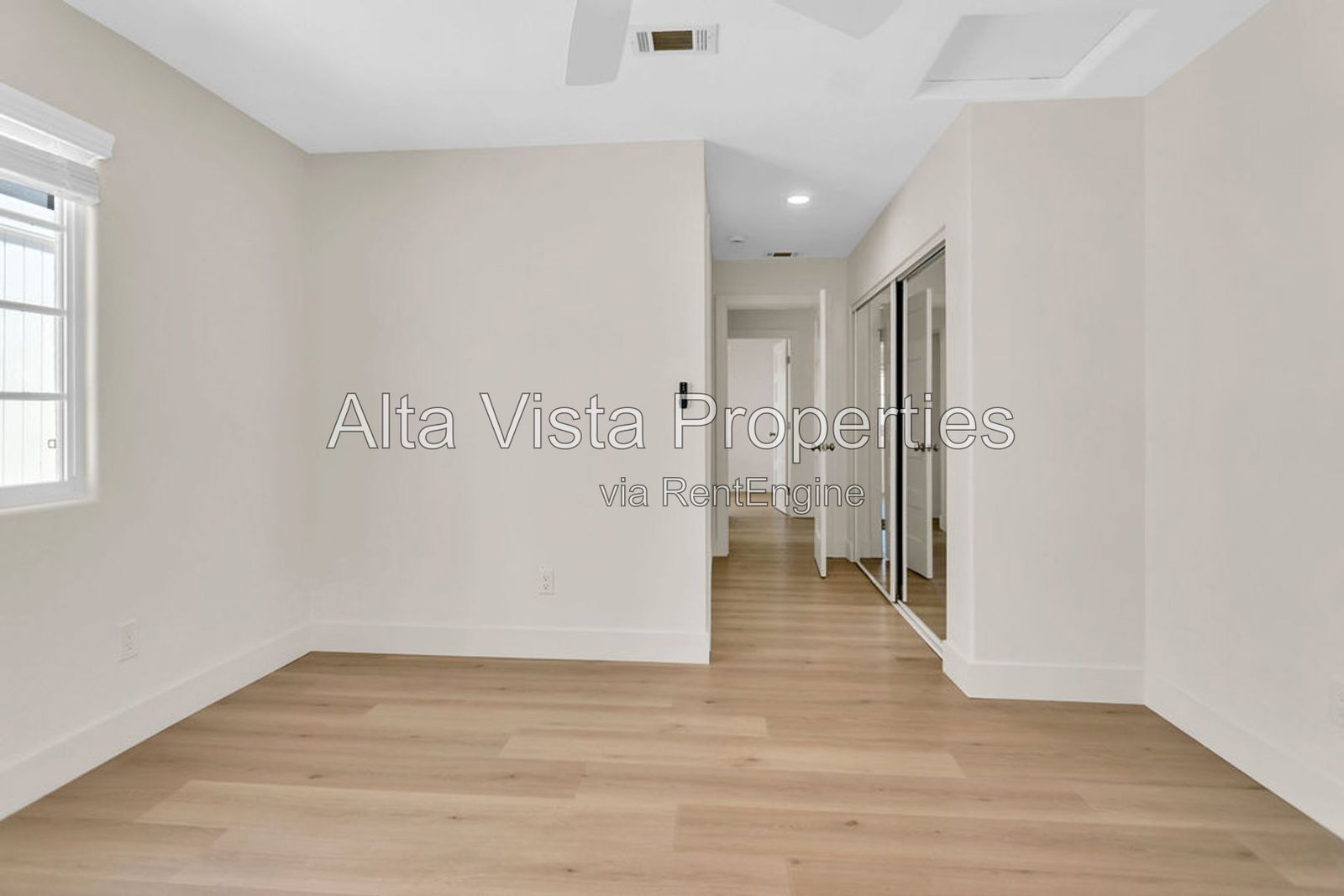 Gallery Image 19