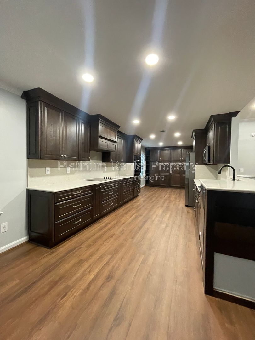 Gallery Image 39