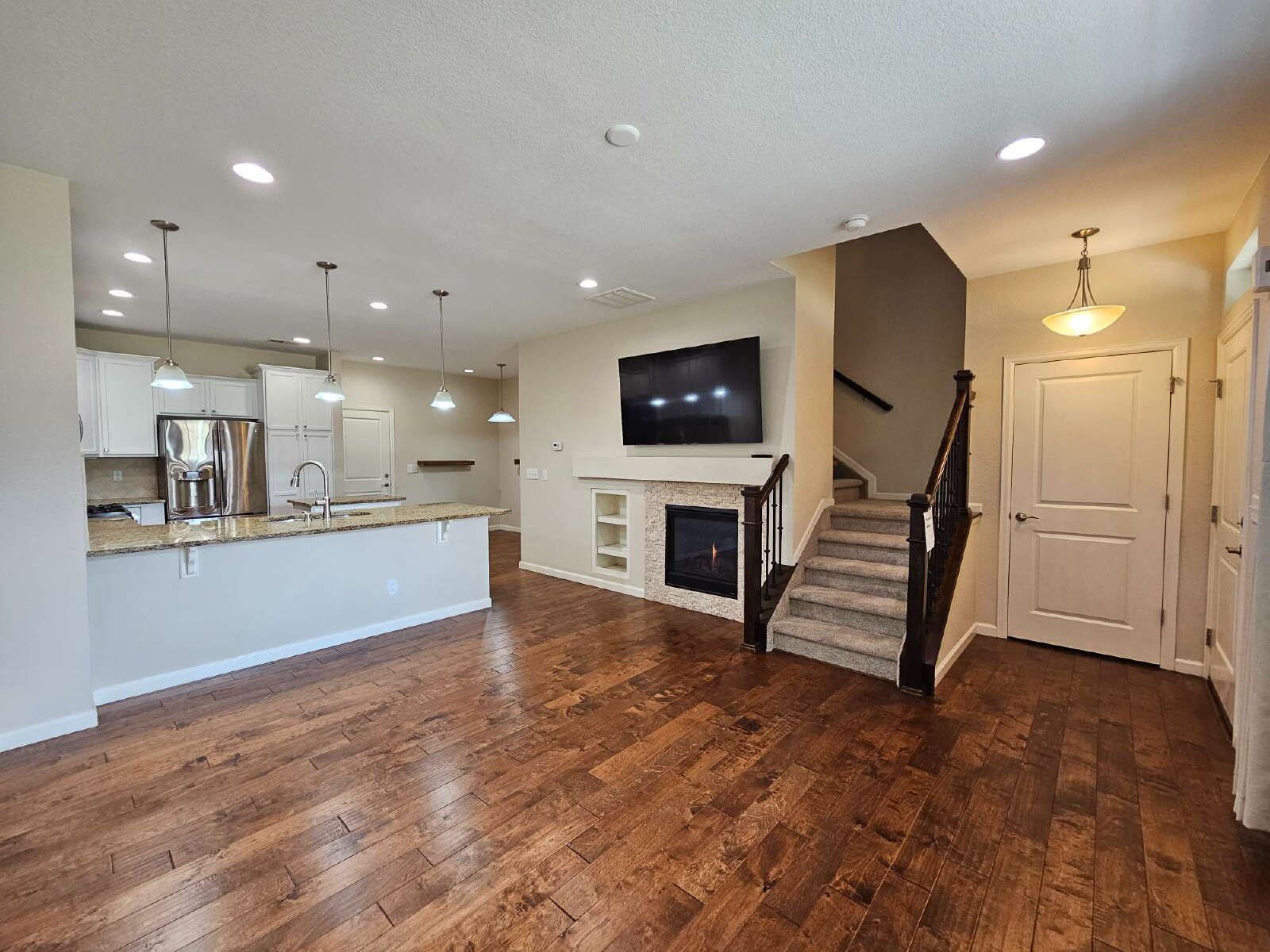 Gallery Image 0