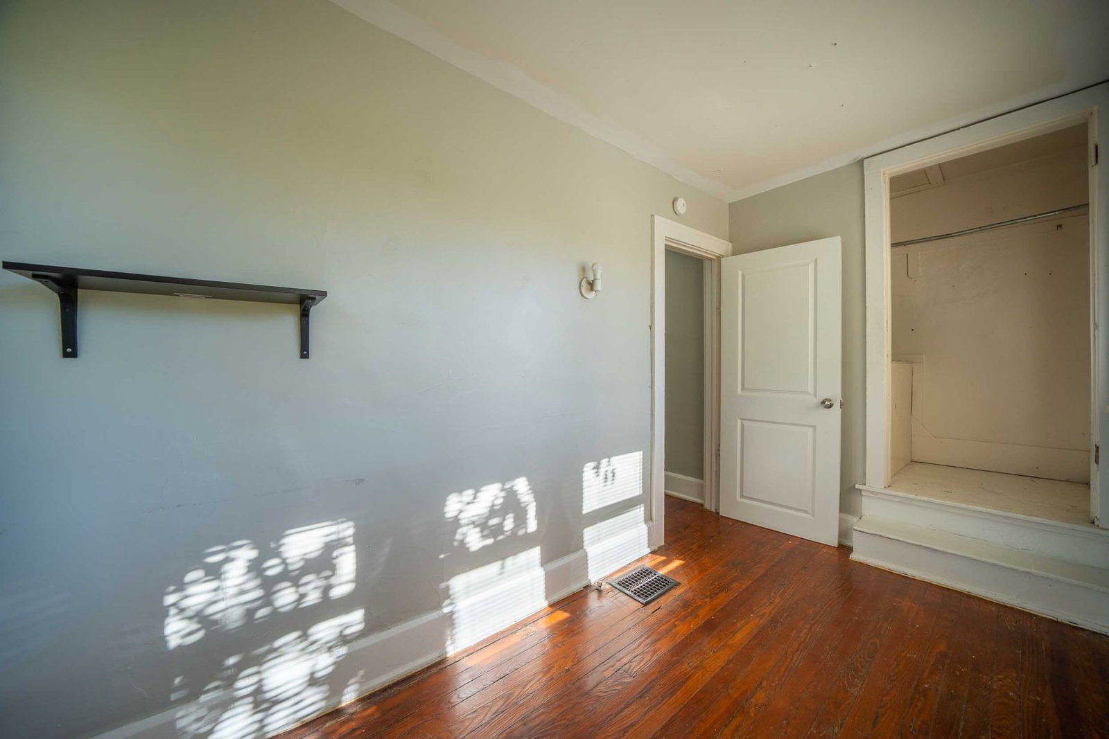 Gallery Image 10