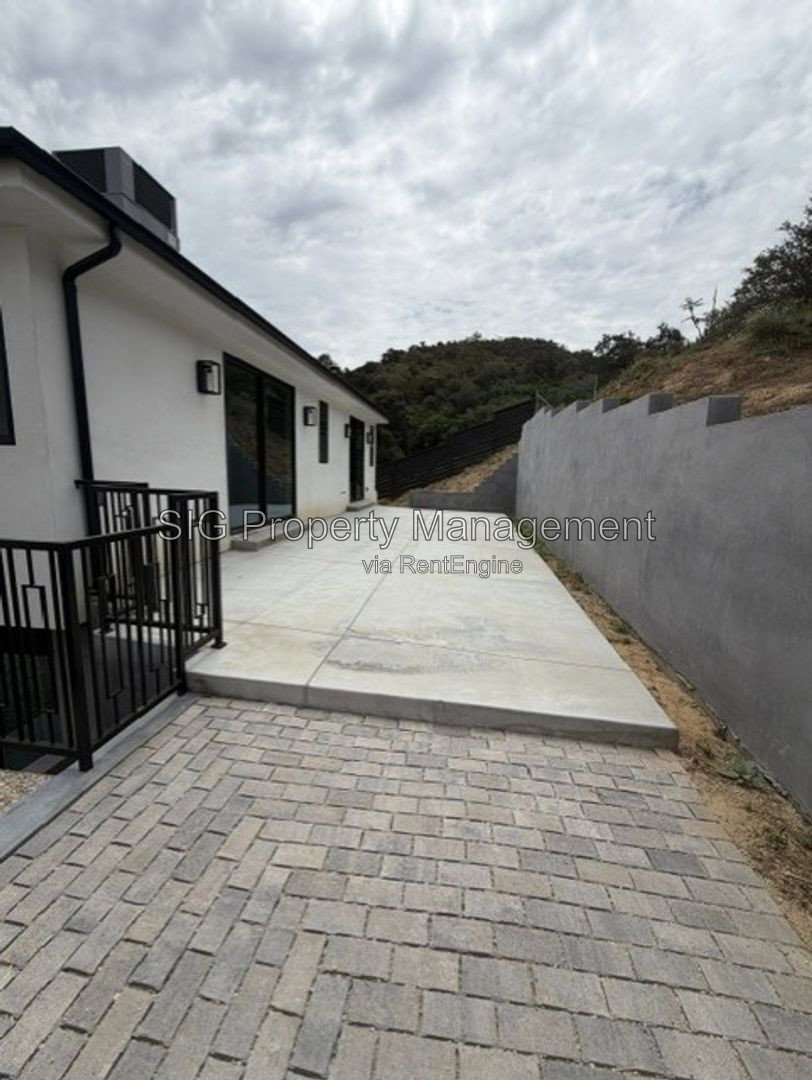 Gallery Image 23
