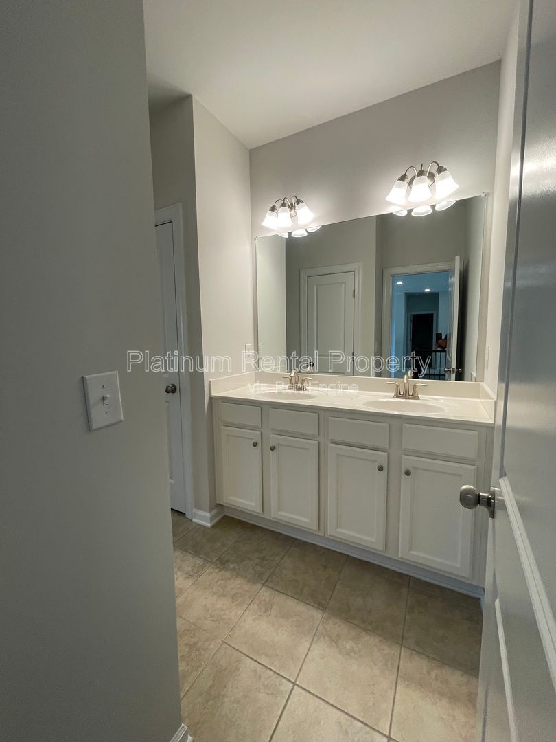 Gallery Image 73
