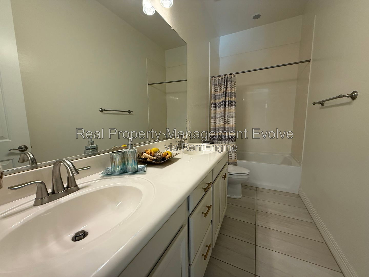 Gallery Image 47