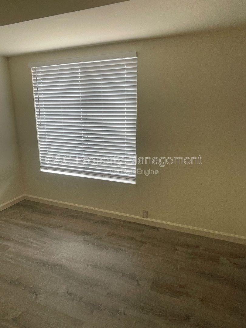 Gallery Image 19
