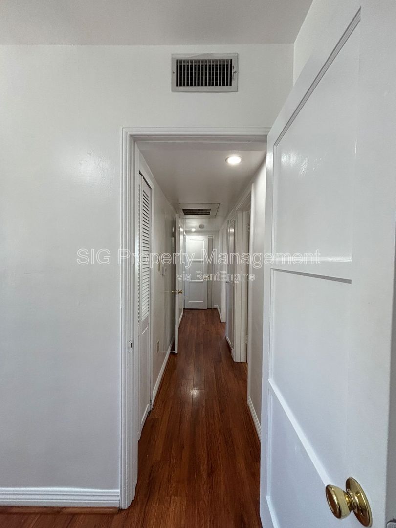 Gallery Image 18