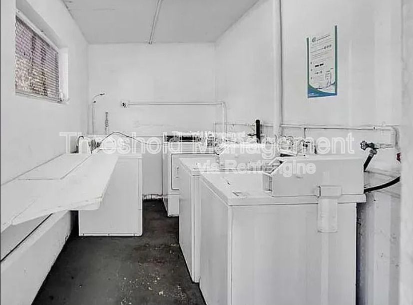 Gallery Image 0