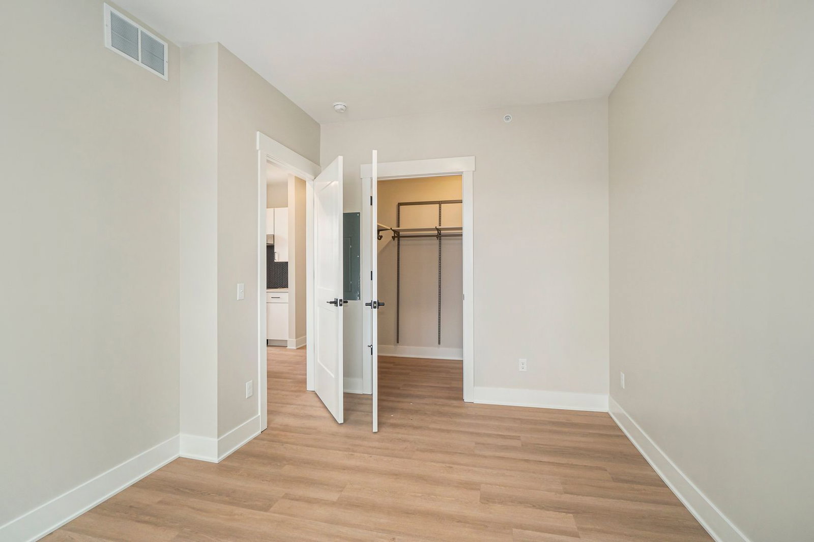Gallery Image 0