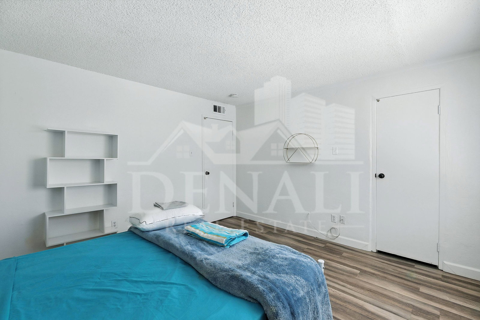 Gallery Image 16