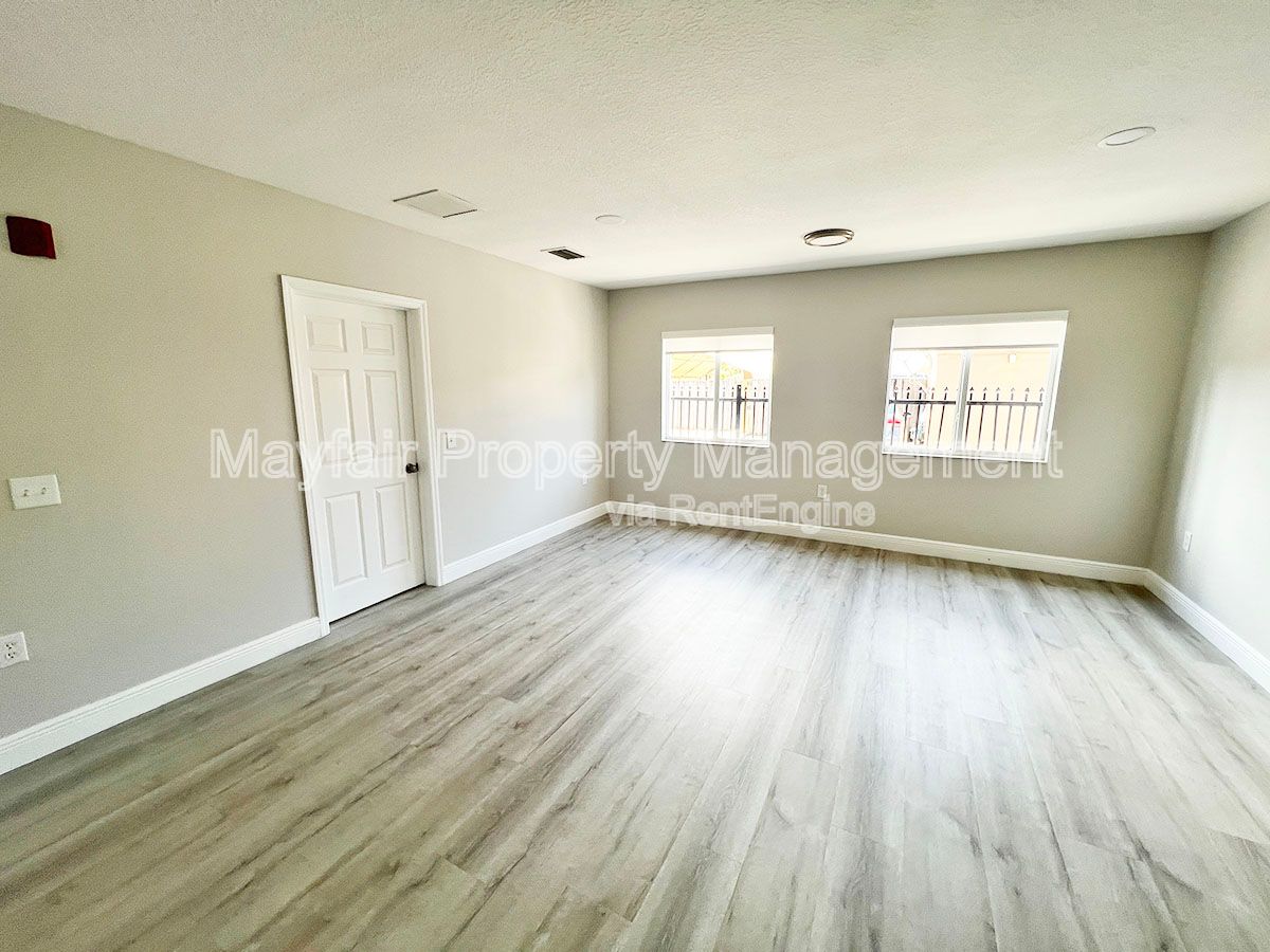 Gallery Image 16