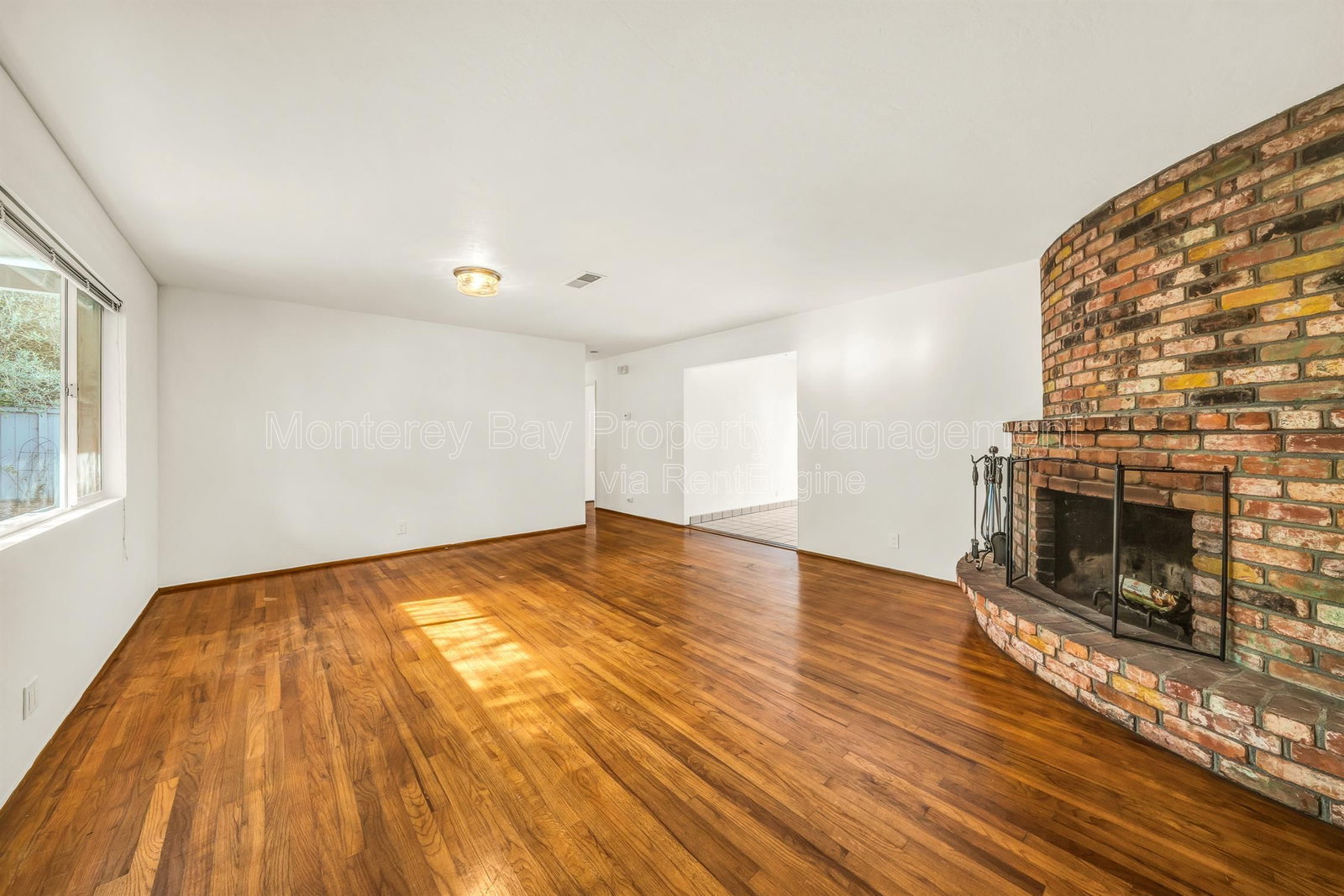 Gallery Image 0